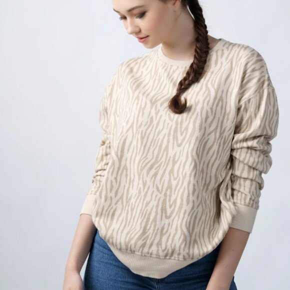 Shiraleah Chicago Kirsten Animal Print Sweatshirt in Oatmeal Size L - Picture 1 of 6